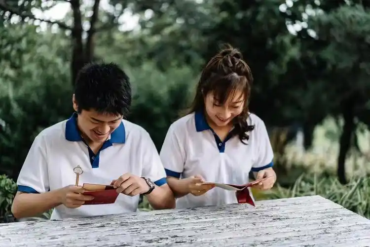 大连户外婚礼分享同桌的你
