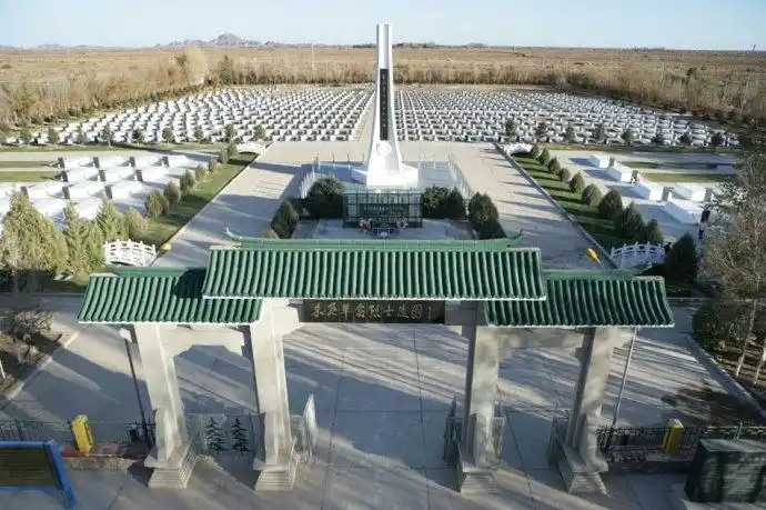 294[父亲,我们爱您]--作者:战雅慧--朗诵:英霞