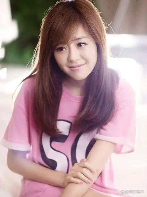 6位超女现状李宇春患病张靓颖被骗6亿有人求上浪姐无人理