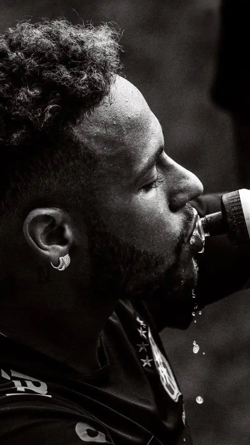 一大波内马尔酷炫壁纸来袭!内马尔名言:当疯子成为一种艺术 永 - 抖音