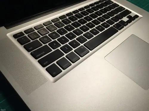 (已出)京@macbook pro mc723 本地4500出售(上了局部图)