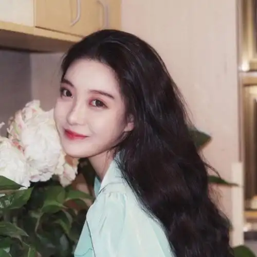 不爱发"自拍"的高冷妹,八成都是这"3种人",臭妹妹请对号入座!