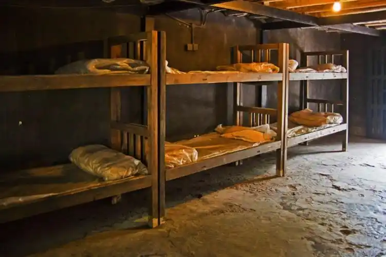 其它 重庆印象(二) 写美篇  渣滓洞看守所分内外两院,内院有一放风坝