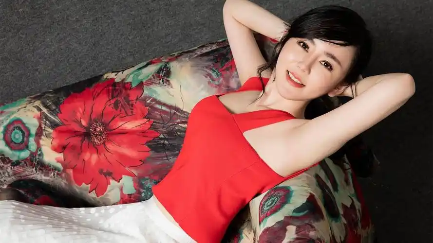 魏新雨 明星风尚壁纸