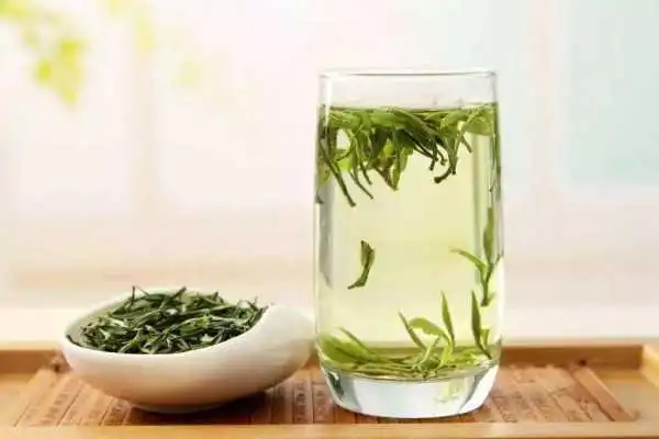绿茶怎么冲泡才好喝做好这3点茶汤鲜爽口感好