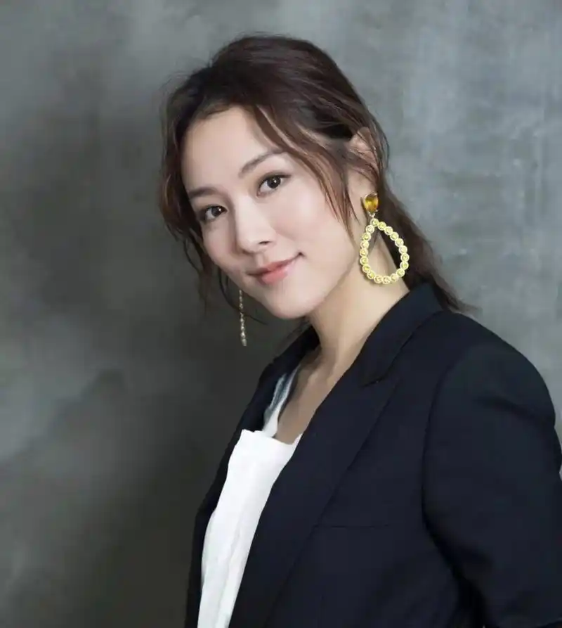出道15年首担女一,公公已升为tvb副总经理_王敏奕