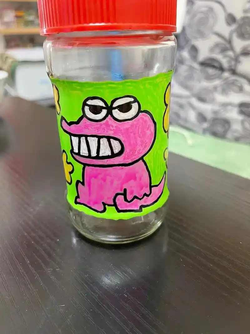 丙烯马克笔.没忍住又画空玻璃瓶了#临摹 #手绘 #日常摸鱼  - 抖音