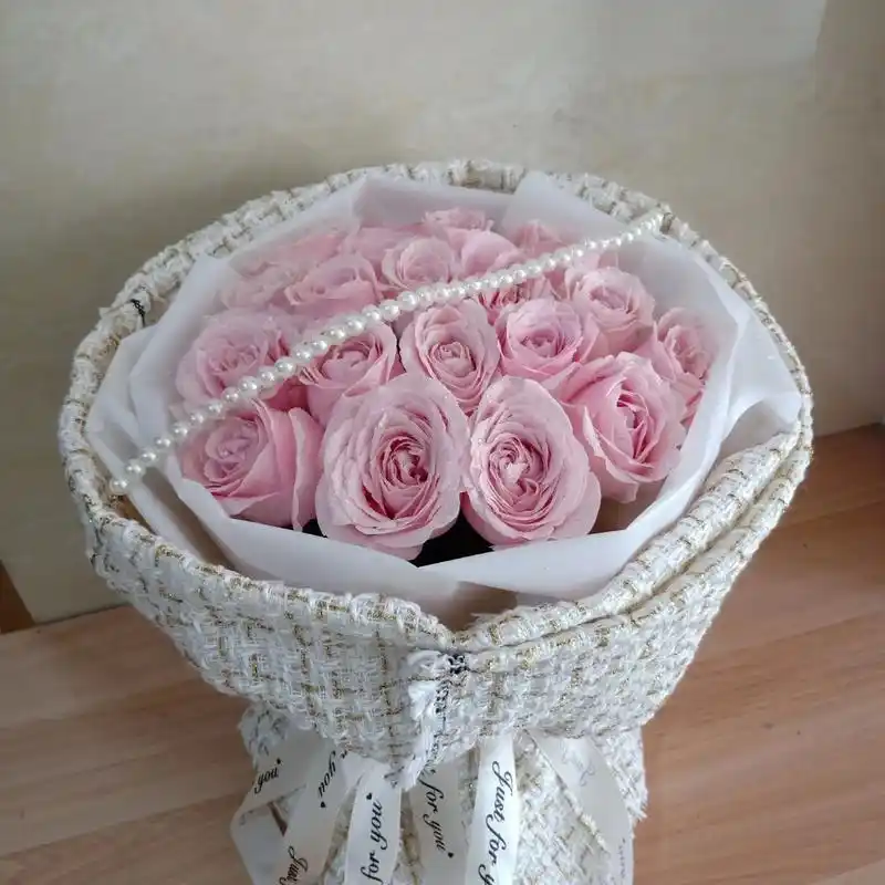 实拍噢小香风珍珠花束19朵粉雪山玫瑰花束见花如面幸福久久噢