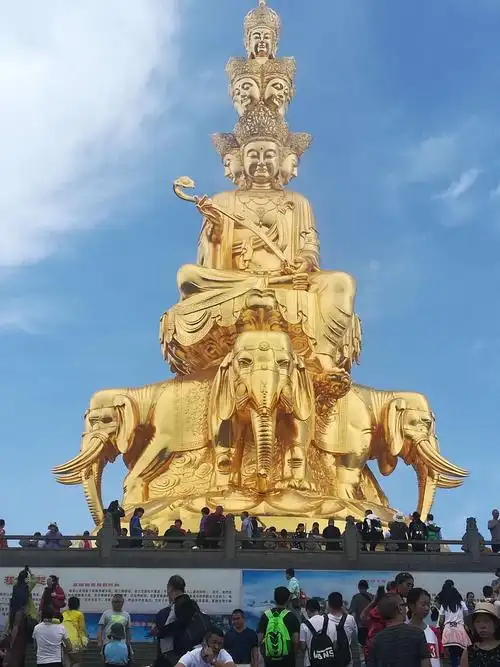 峨眉天下秀~金顶八面佛