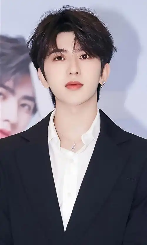 蔡徐坤背景图!ikun快来啊,蔡徐坤的壁纸(蔡徐坤高清壁纸来了～)