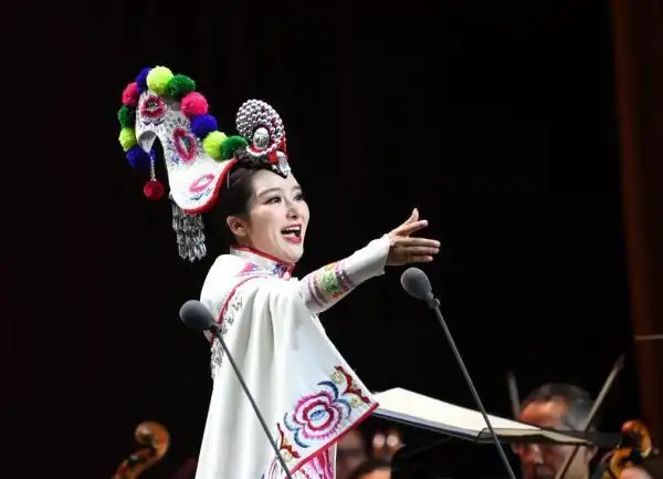 1月28日,毛一涵演唱云南民歌《放马山歌》.