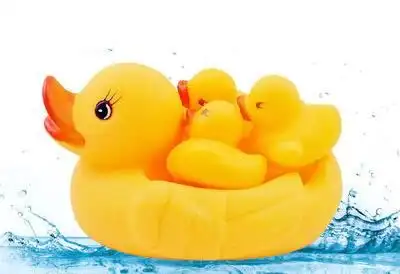 夏季捏捏叫小鸭子洗澡小黄鸭公仔套装婴儿童戏水洗澡玩具一大三小