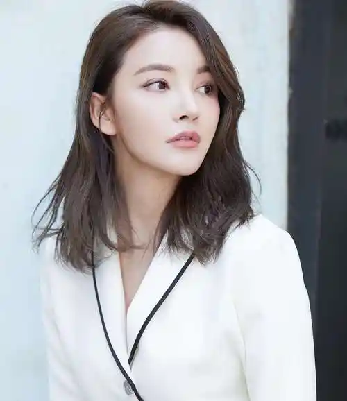 明玉格格扮演者刘雨欣吐槽:在美国真的不敢生病,看病贵的离谱