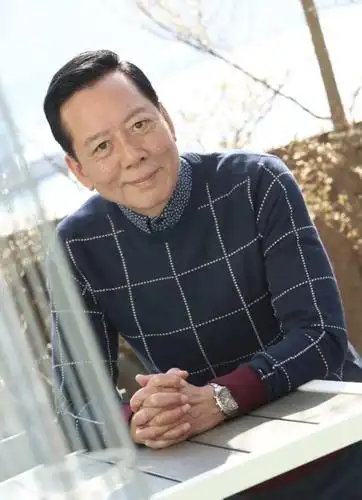 中的周文斌亦是他深受观众喜欢的代表角色,骆应钧的戏一直都很好,对