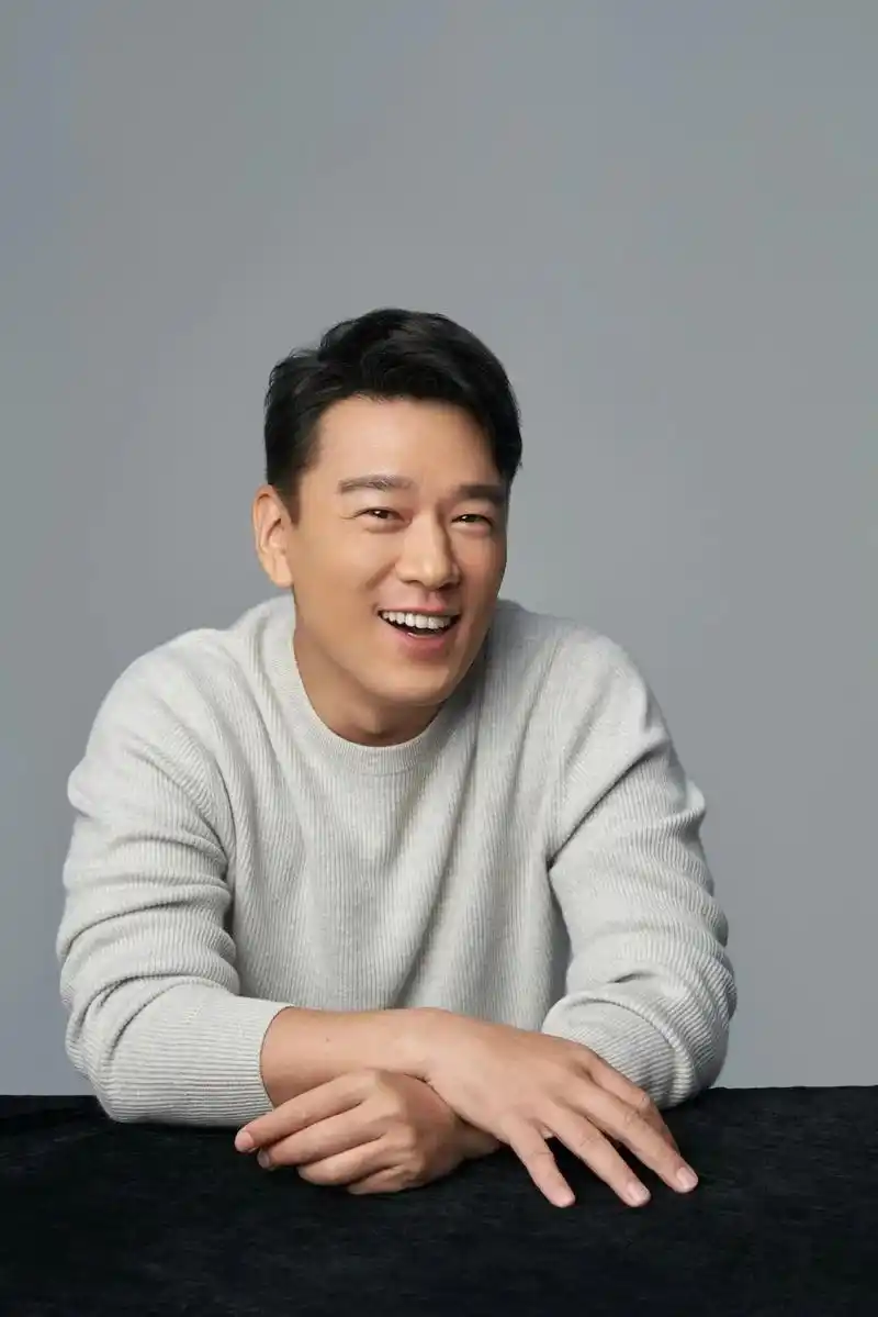 面对面另类高富帅王耀庆好奇心滋养有趣的灵魂