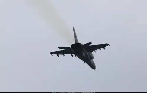 解放军歼轰7a猛照它腿长力大攻防本领相当强悍