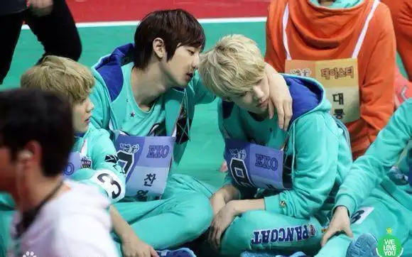 【灿勋】exo灿勋偶像运动会粉红剪辑