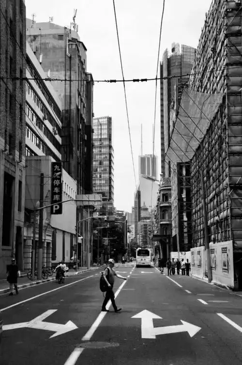 城市中的黑白灰