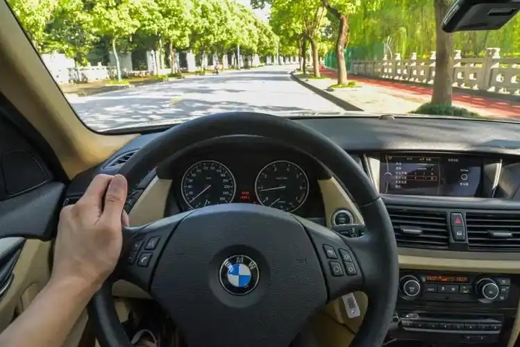 12款进口宝马x1参数2012款宝马x1二手车怎么样