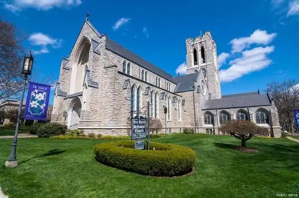 加拿大滑铁卢大学,一直以为是一所二本,了解之后啪啪打脸