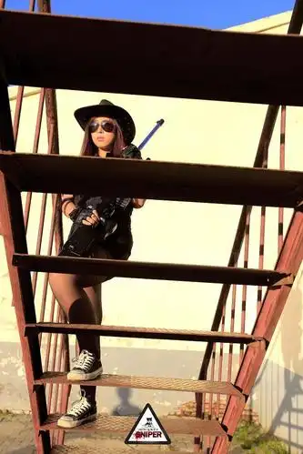 19岁的女女狙击手———————— 一枪毙命