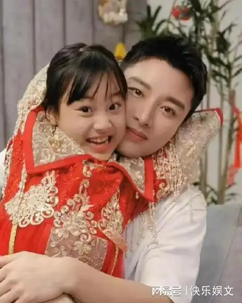 贾乃亮公开力挺女儿细数甜馨众多优点愿与前妻做她的坚强后盾