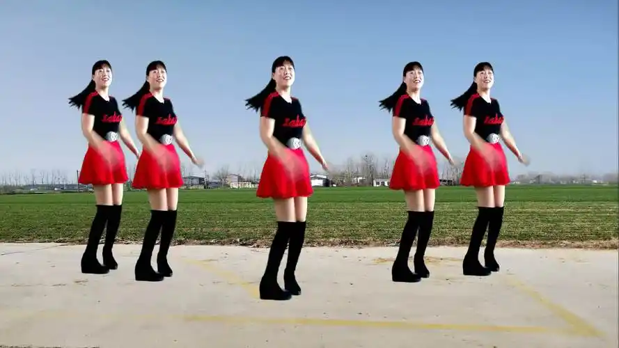 接地气精选广场舞《小小新娘花》欢快时尚又好看