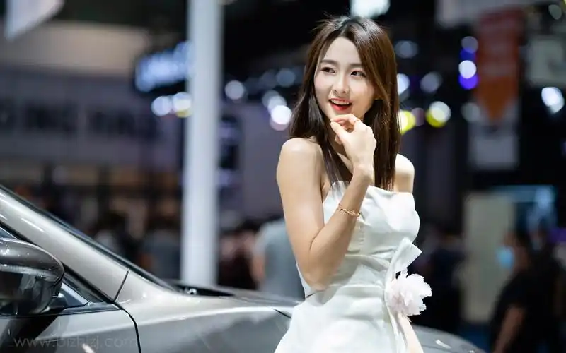 4k车模养眼美女-美女壁纸 - 壁纸家