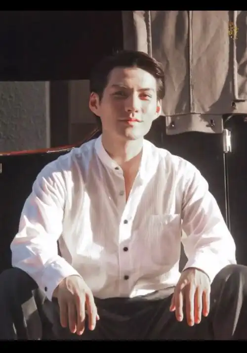 《金色年华》,方国维 又是一个惨兮兮的男二.