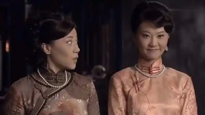 雾都:老爷竞拍自己,姨太太们疯狂加价,大姐一加价,老爷急坏了