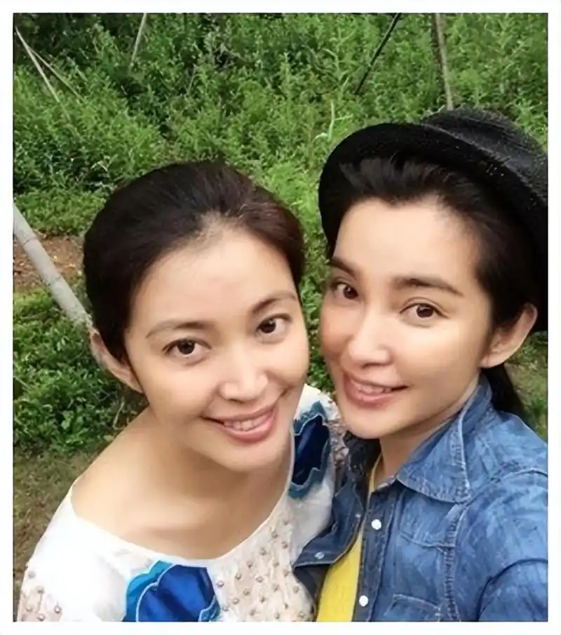 "娱圈白莲"李冰冰:和朱孝天亲热被拍,身家十亿交往小16岁男友