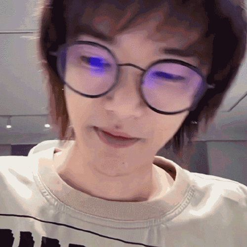 太可爱了    第二弹:不重组就架空  进来吃口:不重组就架空  #华晨宇