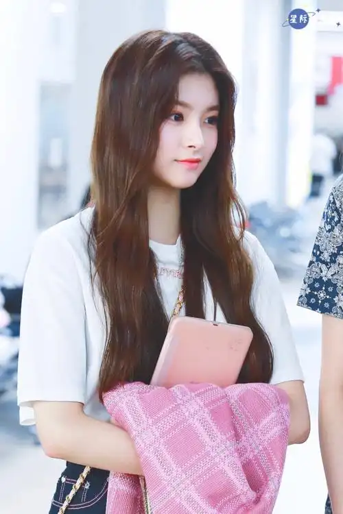 家__ 1229 logo尽可能的保留,这个站姐真的超级温柔,跟我说如果不能截