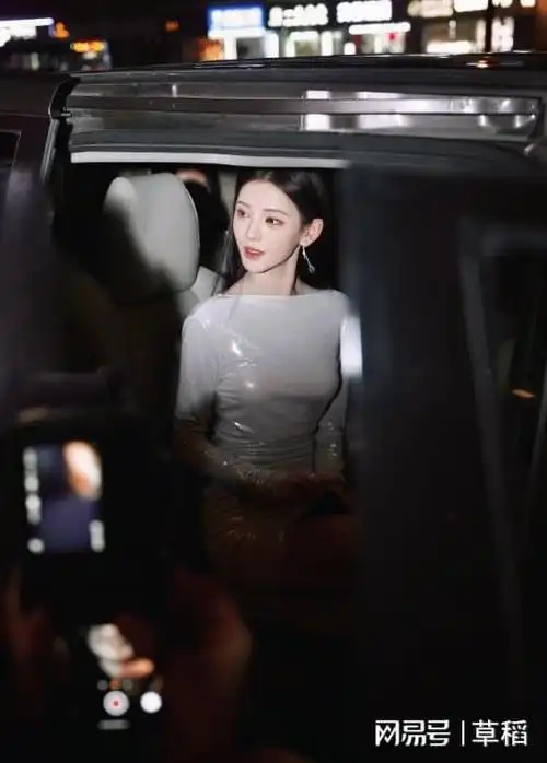 看完张予曦近照,我发现我和思聪有同样爱好|瑞丽|模特|王思聪|她的