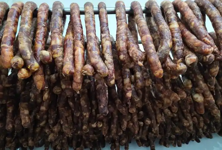 磨黑香肠有肉肠,               豆腐肠两大种类