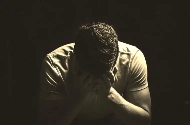 描写小失落的句子(比较失落的句子)