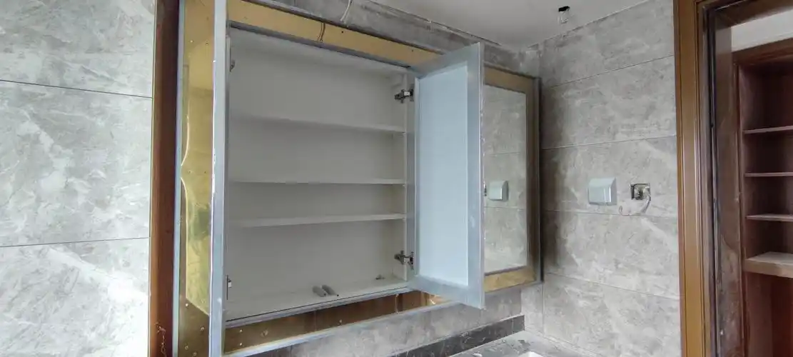 镇江润州区安装卫生间镜柜一个40元,能干1个星期工资完工结算