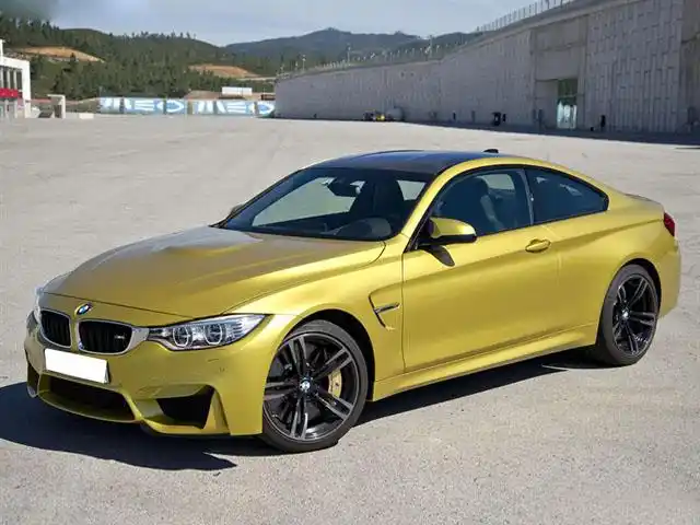 宝马m4-3.0t-a/mt双门轿跑车