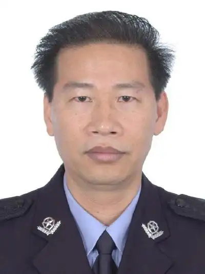 年10月出生,广东省 a target="_blank" href="/item/普宁市/1054986"