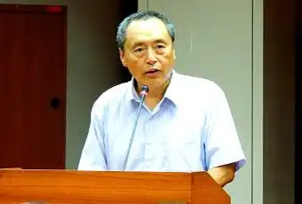 李昭兴表示,北台湾海底火山多约6,70座,且十分活跃,核四是否稳固非常