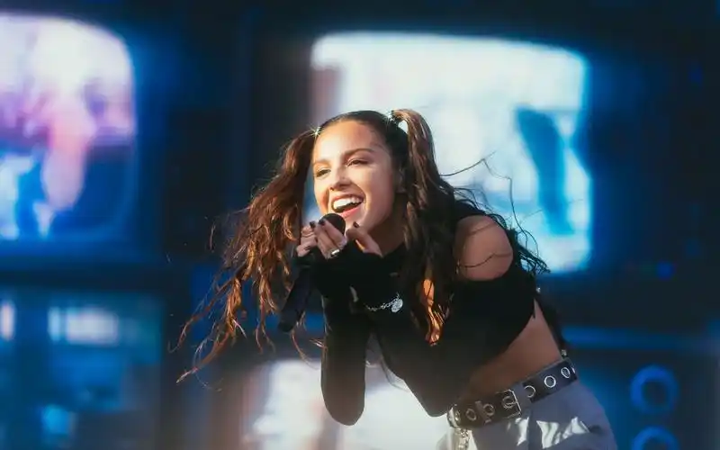 最新iheartradio音乐节oliviarodrigo全场1080p首播