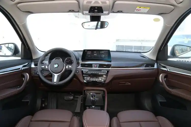 2021款宝马x1改款xdrive25li尊享型