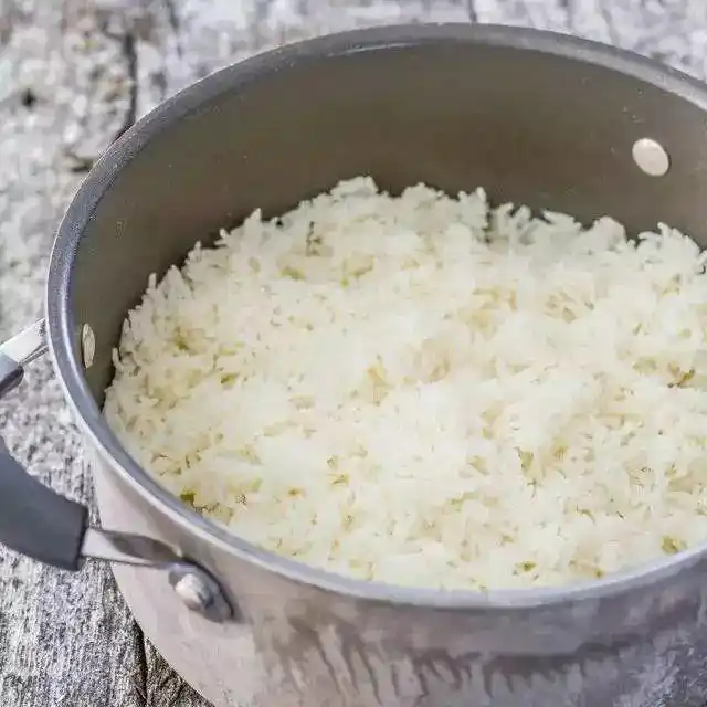 花也爱吃大米饭1次能吃3大碗转眼窜成绿瀑布