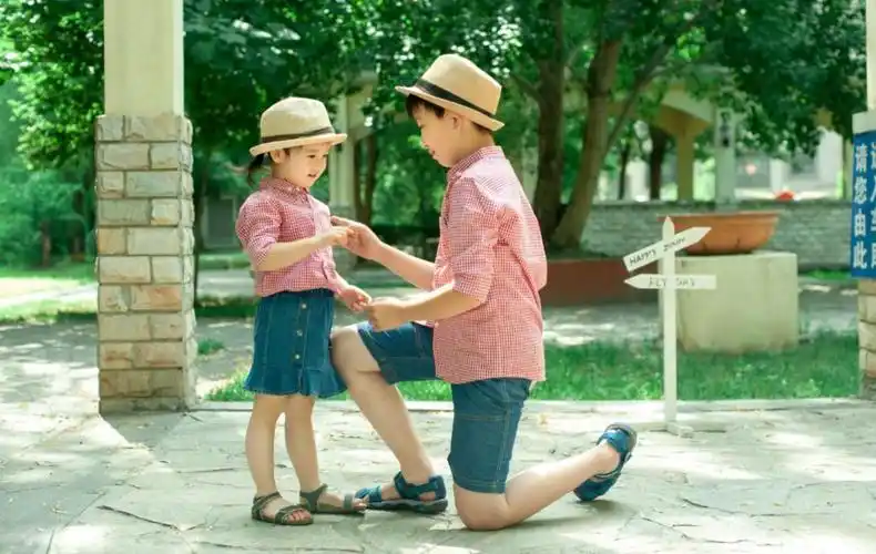 七彩童年 兄妹情深