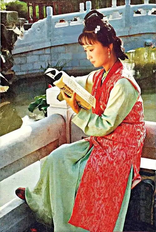 《红楼梦》呆香菱学诗,这可能是他被拐卖后最快乐的日子