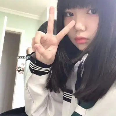 小学生的书包太重了我不要做小学生了_女生头像_我要个性网