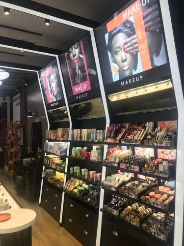 五色糖进口美妆潮品店试营业啦!