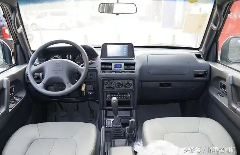 三菱猎豹内饰,三菱猎豹_大山谷图库