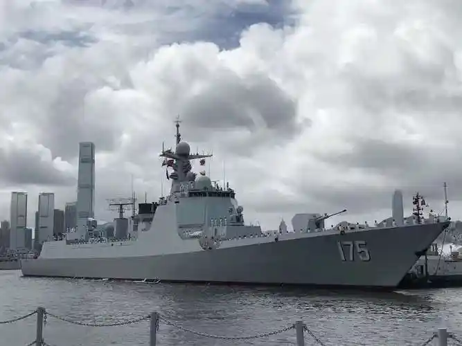 157丽水舰舰徽亮相25艘052d全部服役年末驱逐舰总数升至50艘