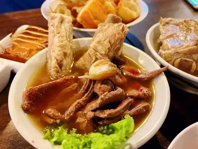 新加坡最好吃的的肉骨茶是松发吗